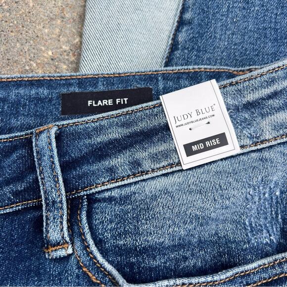 NWT Judy Blue Georgia Flare Jeans - Picture 5 of 8